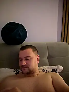 KarlosCarutox online show from December 16, 8:27 pm