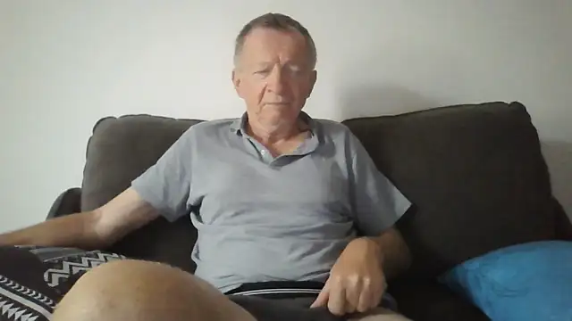 naturiste974 online show from February 28, 3:38 am