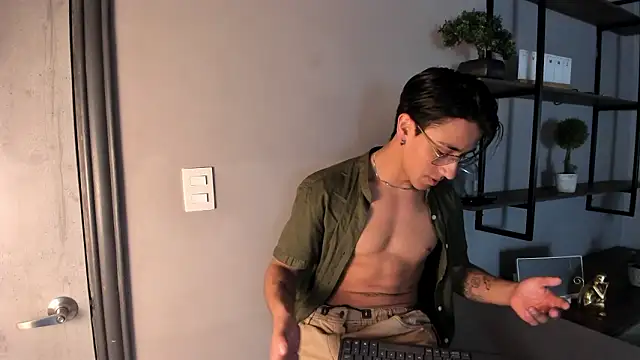 Andy Joy  online show from February 14, 11:49 am