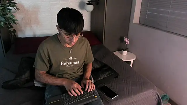 Andy Joy  online show from October 6, 11:04 am