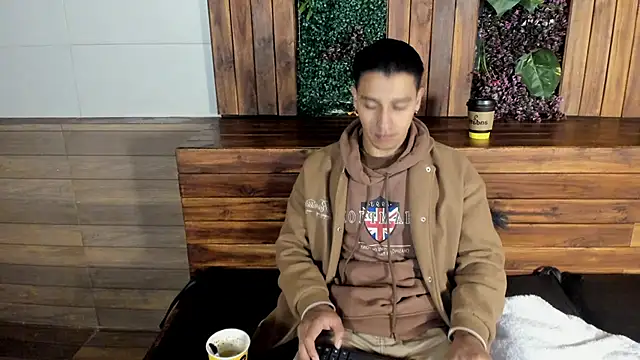 Andy Joy  online show from February 26, 10:27 am