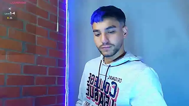 Leandro valenzuela online show from December 4, 9:33 pm