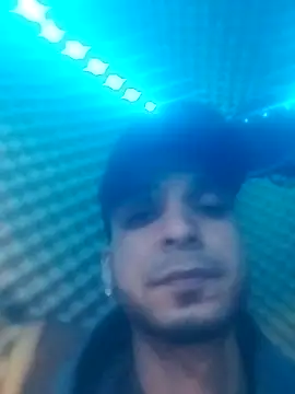 Snapshot of _Dmente_ chatting on March 18, 6:39 am  Dmente  online show from March 18, 6:39 am