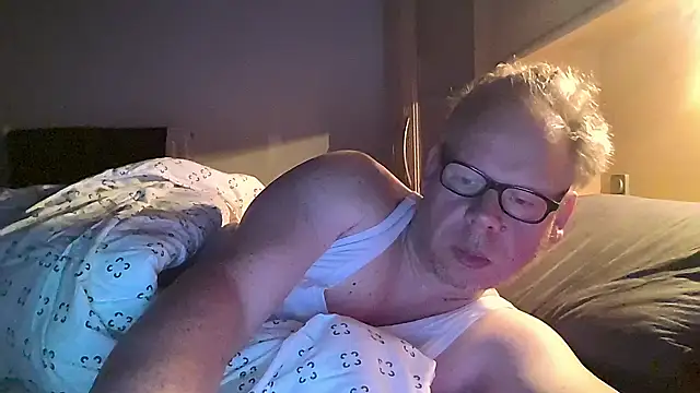 kinkyslet8 online show from November 15, 8:38 am