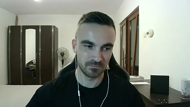 mu5clemania2 online show from December 13, 7:53 pm