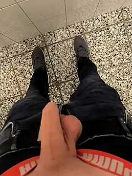 Snapshot of geilehecke1 chatting on March 17, 12:04 pm geilehecke1 online show from March 17, 12:04 pm