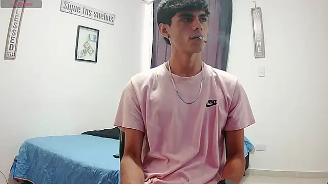 harrytomson 1 online show from October 12, 8:36 pm