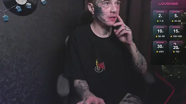 Snapshot of lonelycrystal chatting on December 25, 10:50 am lonelycrystal online show from December 25, 10:50 am