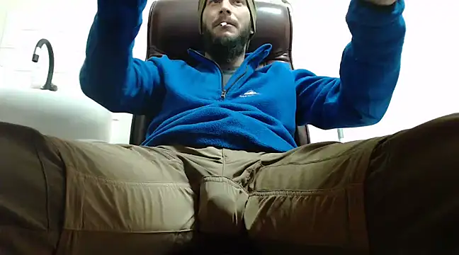 hardbigcock16 online show from December 18, 7:36 am