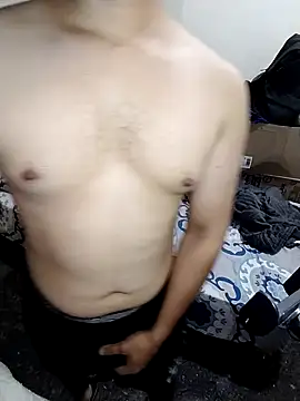 Snapshot of Gasparin32 chatting on March 11, 3:26 am Gasparin32 online show from March 11, 3:26 am