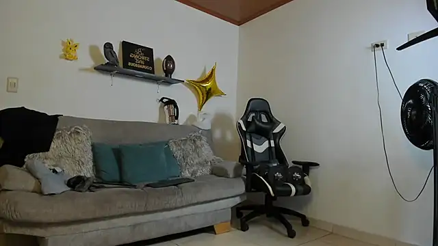 julian wallace online show from October 8, 3:27 pm