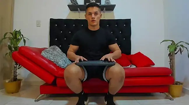 julian wallace online show from February 13, 11:04 pm