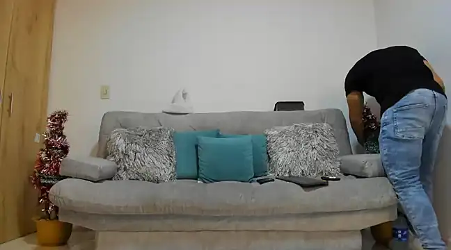 julian wallace online show from December 18, 11:40 pm