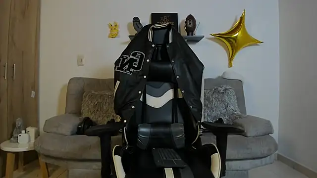 julian wallace online show from October 14, 12:50 am