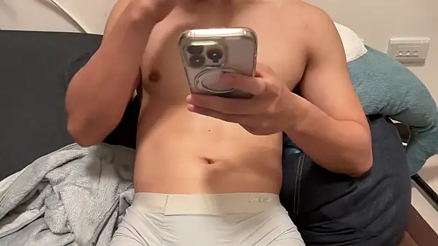 Alex1069 online show from April 21, 2:12 pm