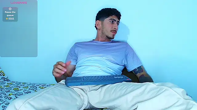 Thomass00 online show from December 16, 2:15 am