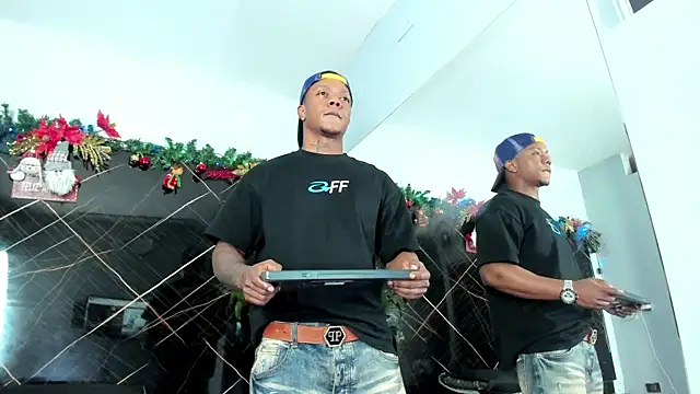 ronnie 7777 online show from December 6, 6:26 am