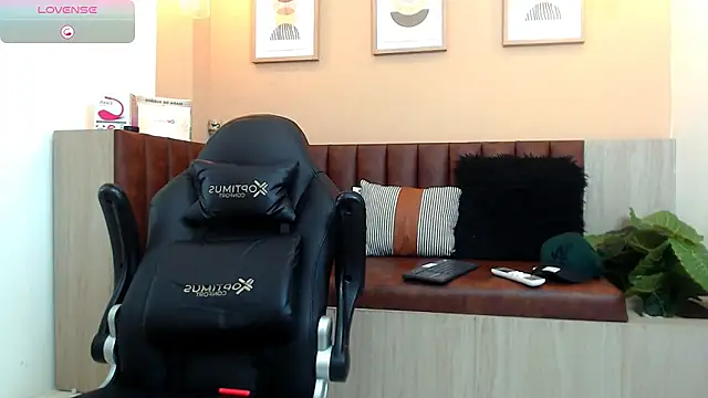 hanz col online show from March 6, 5:24 am