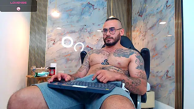 hanz col online show from January 10, 7:04 am