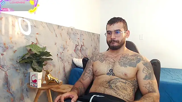 hanz col online show from September 25, 11:42 am