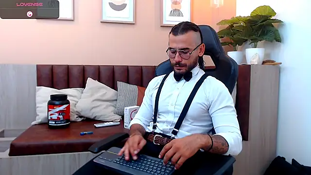 hanz col online show from December 5, 6:21 am