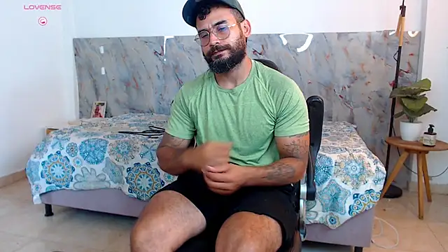 hanz col online show from December 5, 7:10 pm