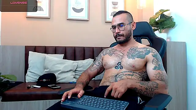 hanz col online show from December 9, 11:41 pm