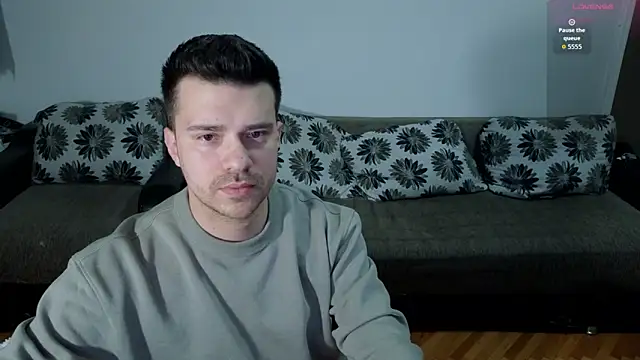 JohnnyStepBro online show from April 3, 9:33 pm