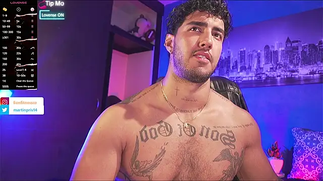 JACOB MARTINS online show from November 10, 9:53 pm