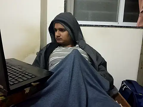 Jonrobinso online show from December 20, 4:36 pm