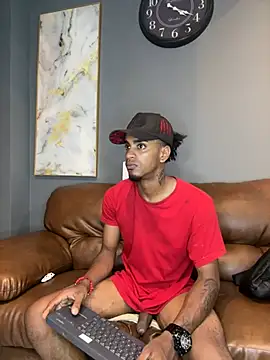 AaronCruz  online show from January 31, 7:18 pm