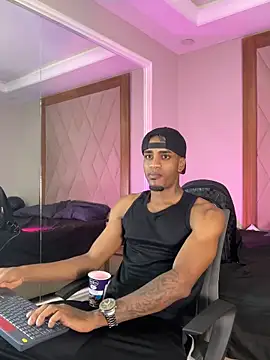 AaronCruz  online show from March 20, 11:08 pm