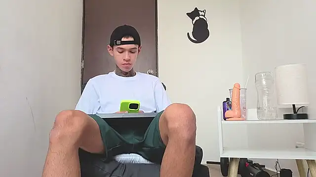 Saturno v online show from November 18, 10:41 am