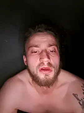 wariacik0024 online show from December 23, 2:42 am