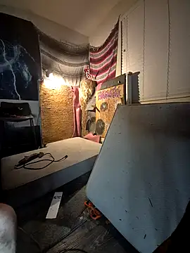 Snapshot of lit702 chatting on November 2, 6:28 am lit702 online show from November 2, 6:28 am