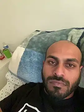 Snapshot of islandvybee55 chatting on December 15, 10:04 pm islandvybee55 online show from December 15, 10:04 pm