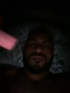 Snapshot of islandvybee55 chatting on January 23, 7:43 am islandvybee55 online show from January 23, 7:43 am