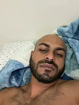 Snapshot of islandvybee55 chatting on December 10, 9:44 am islandvybee55 online show from December 10, 9:44 am