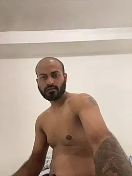 Snapshot of islandvybee55 chatting on January 14, 6:49 pm islandvybee55 online show from January 14, 6:49 pm