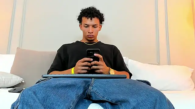 Dominick star online show from January 6, 3:42 am