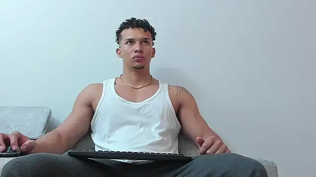 Dominick star online show from February 14, 4:58 am