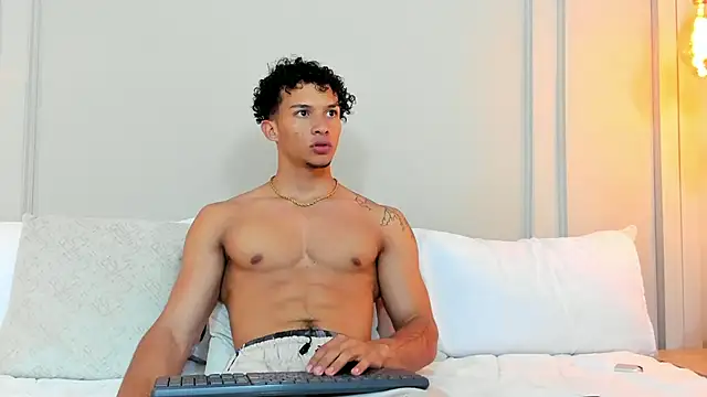 Dominick star online show from December 13, 4:00 am