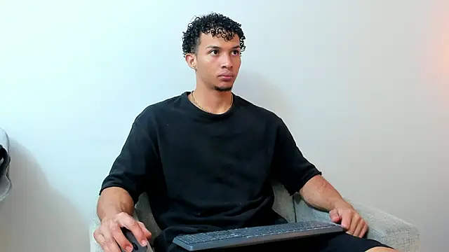 Dominick star online show from January 12, 2:56 am