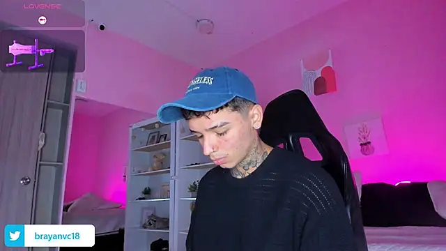 Ian Castillo  online show from September 29, 11:19 am