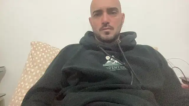 alessandromori91 online show from January 12, 6:39 am