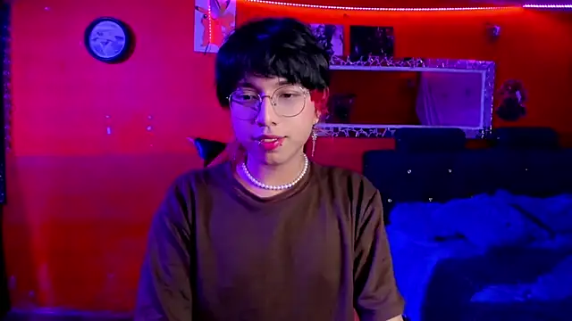 Snapshot of AnggelONfiree chatting on March 7, 12:48 am AnggelONfiree online show from March 7, 12:48 am