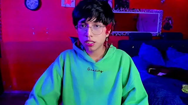 Snapshot of AnggelONfiree chatting on March 10, 9:45 am AnggelONfiree online show from March 10, 9:45 am