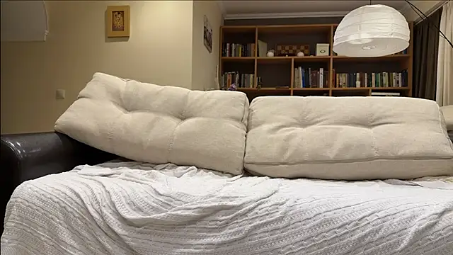 oypo online show from January 25, 6:57 pm