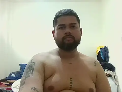 GABRIELGARCIA1313 online show from February 16, 9:13 pm