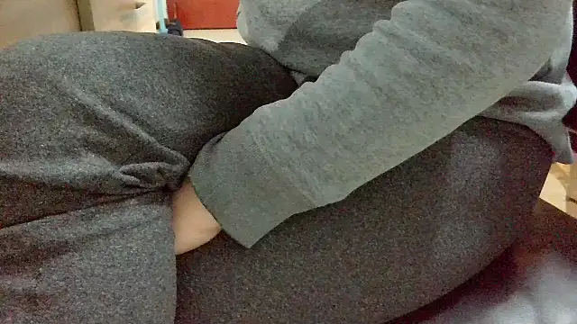 huzi518 online show from November 8, 7:17 pm